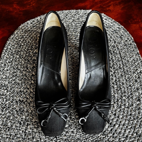 Dior "Black Monogram Canvas - Mid Heel Pumps - Leather Bow, Dangling CD Charms - Picture 3 of 12